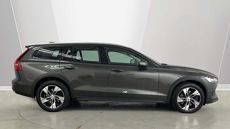 Volvo V60 Cross Country Pro, B5 AWD mild hybrid