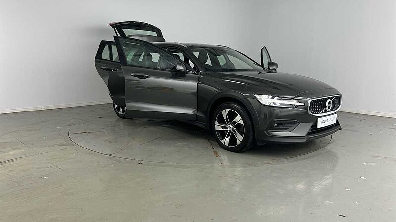 Volvo V60 Cross Country Pro, B5 AWD mild hybrid