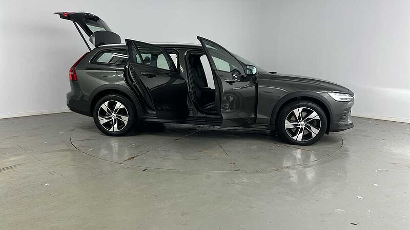 Volvo V60 Cross Country Pro, B5 AWD mild hybrid