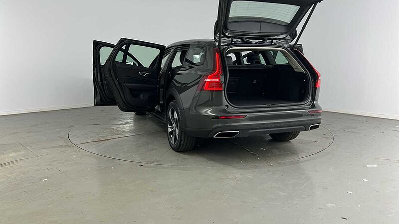 Volvo V60 Cross Country Pro, B5 AWD mild hybrid