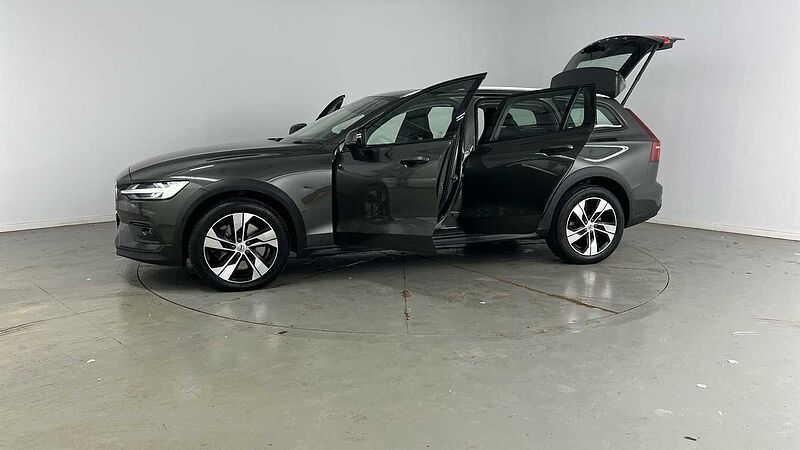 Volvo V60 Cross Country Pro, B5 AWD mild hybrid