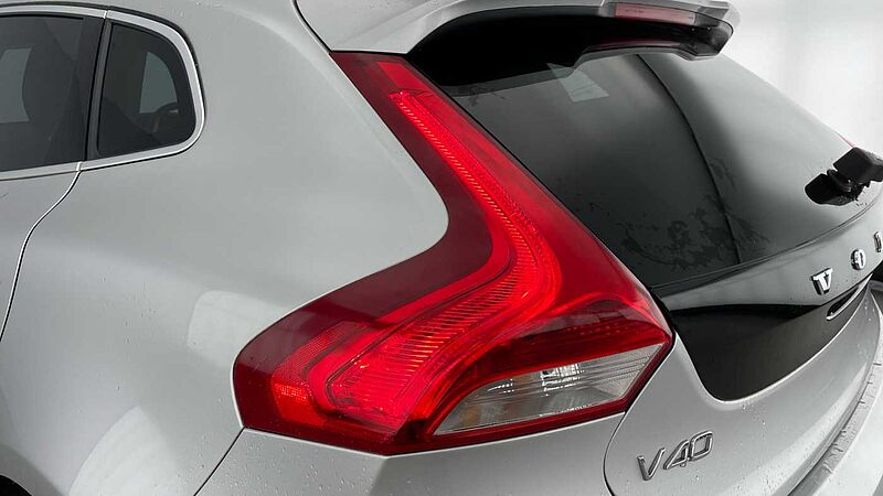 Volvo V40 T3 R-Design Pro Auto (Fixed Pan Roof, Rear Parking Camera, Heated Front Seats)