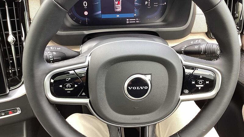 Volvo XC90 Ultra, T8 AWD Plug-in hybrid, Electric/Petrol, Dark, 7 Seats