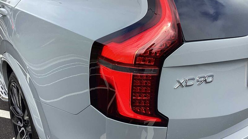 Volvo XC90 Ultra, T8 AWD Plug-in hybrid, Electric/Petrol, Dark, 7 Seats