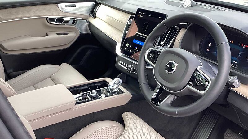 Volvo XC90 Ultra, T8 AWD Plug-in hybrid, Electric/Petrol, Dark, 7 Seats