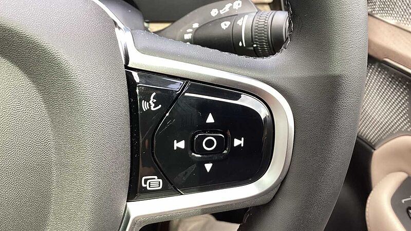 Volvo XC90 Ultra, T8 AWD Plug-in hybrid, Electric/Petrol, Dark, 7 Seats