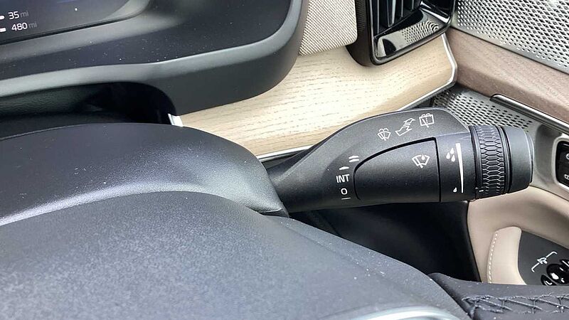 Volvo XC90 Ultra, T8 AWD Plug-in hybrid, Electric/Petrol, Dark, 7 Seats