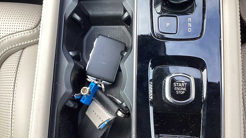 Volvo XC90 Ultra, T8 AWD Plug-in hybrid, Electric/Petrol, Dark, 7 Seats