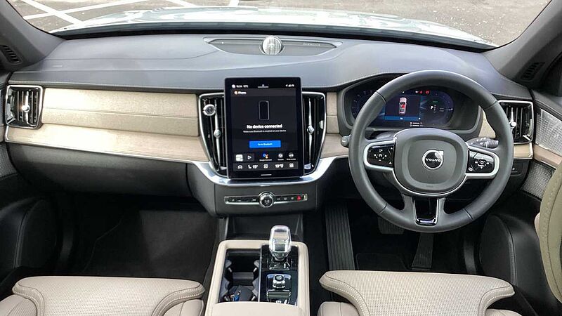 Volvo XC90 Ultra, T8 AWD Plug-in hybrid, Electric/Petrol, Dark, 7 Seats