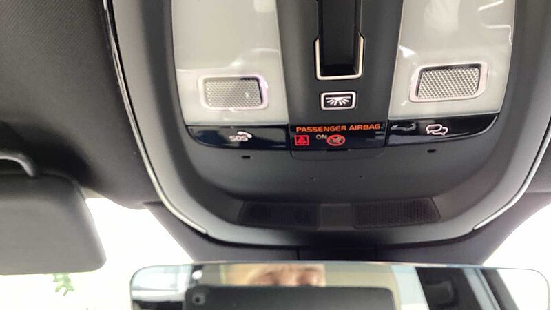 Volvo XC90 Ultra, T8 AWD Plug-in hybrid, Electric/Petrol, Dark, 7 Seats