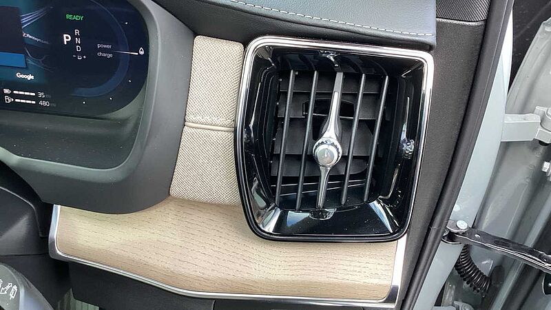 Volvo XC90 Ultra, T8 AWD Plug-in hybrid, Electric/Petrol, Dark, 7 Seats