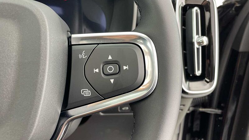 Volvo XC40 Black Edition Ultra, B4 Mild hybrid, Petrol