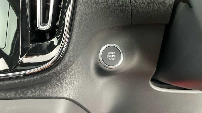 Volvo XC40 Black Edition Ultra, B4 Mild hybrid, Petrol