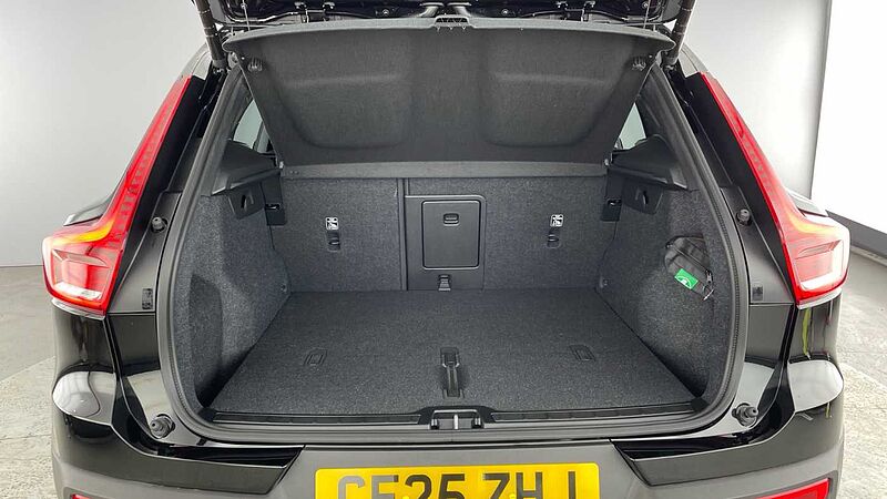 Volvo XC40 Black Edition Ultra, B4 Mild hybrid, Petrol