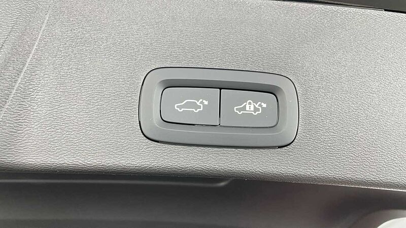 Volvo XC40 Black Edition Ultra, B4 Mild hybrid, Petrol