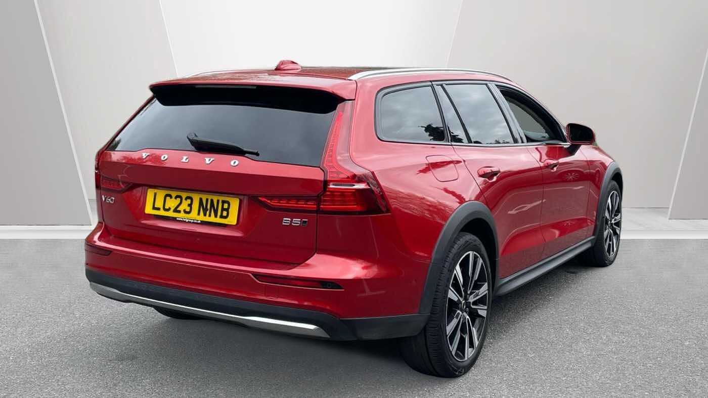 Volvo V60 Cross Country 2.0 B5P Cross Country Ultimate 5dr AWD Auto