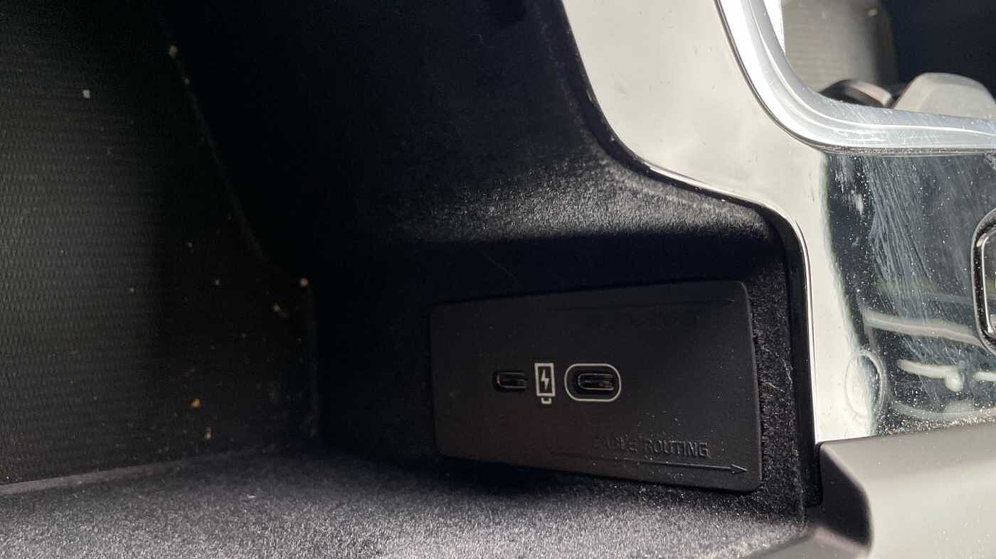 Volvo V60 Cross Country 2.0 B5P Cross Country Ultimate 5dr AWD Auto