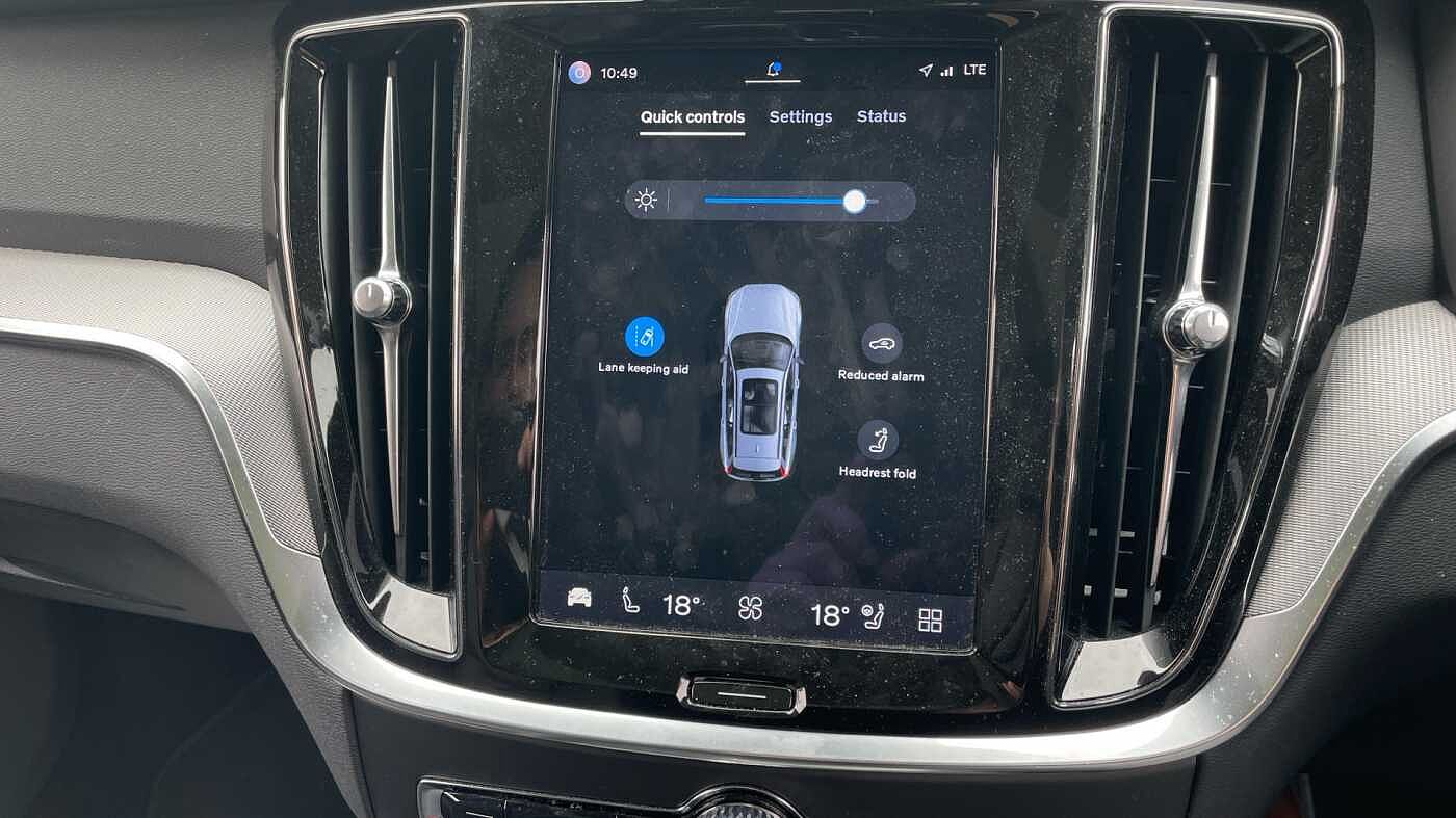 Volvo V60 Cross Country 2.0 B5P Cross Country Ultimate 5dr AWD Auto