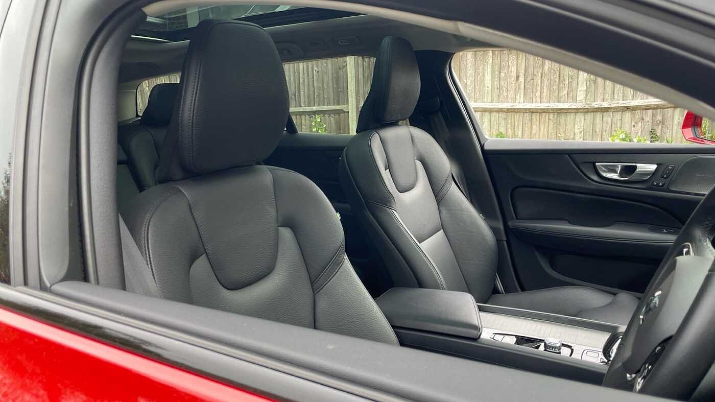 Volvo V60 Cross Country 2.0 B5P Cross Country Ultimate 5dr AWD Auto