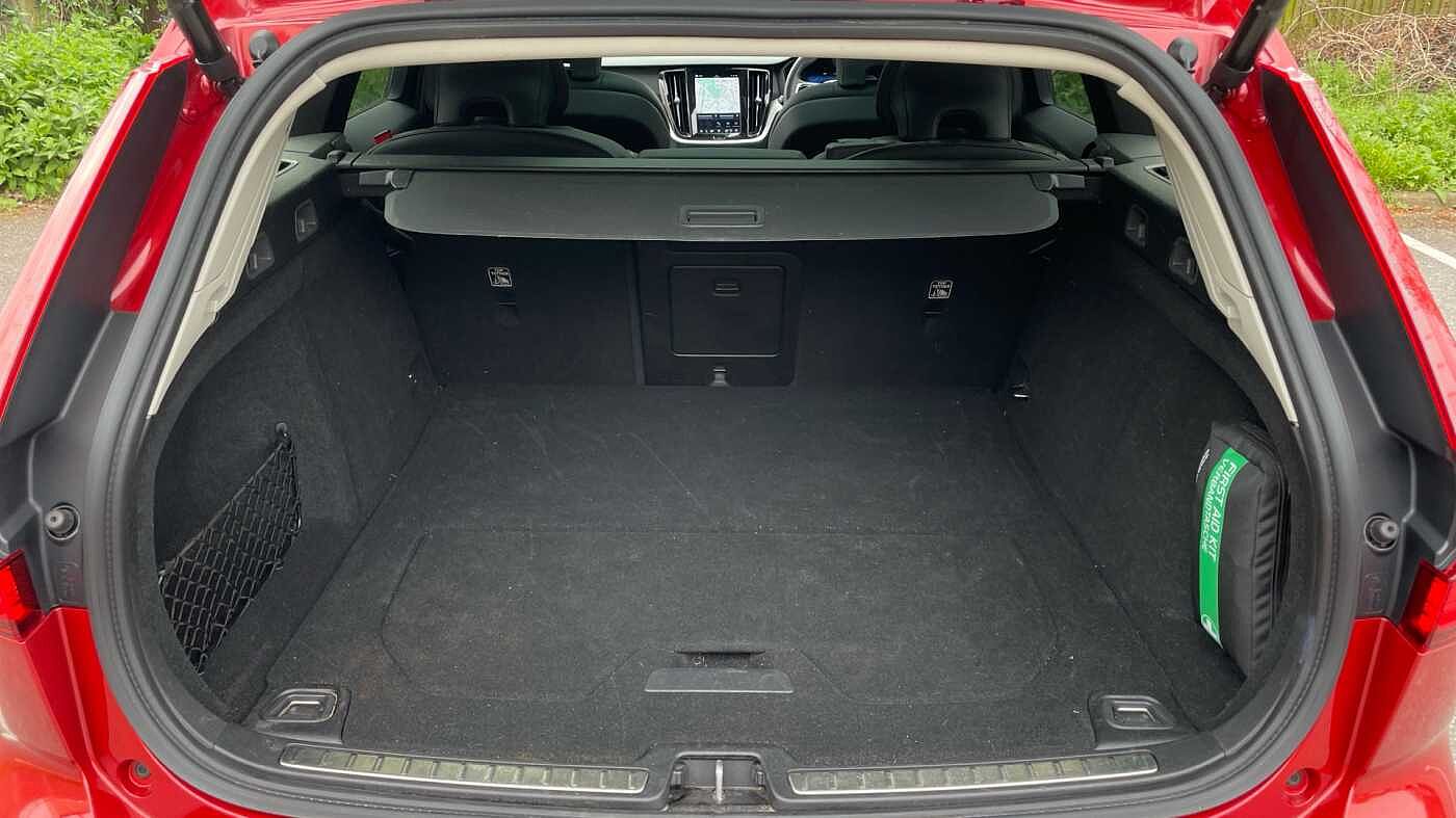 Volvo V60 Cross Country 2.0 B5P Cross Country Ultimate 5dr AWD Auto