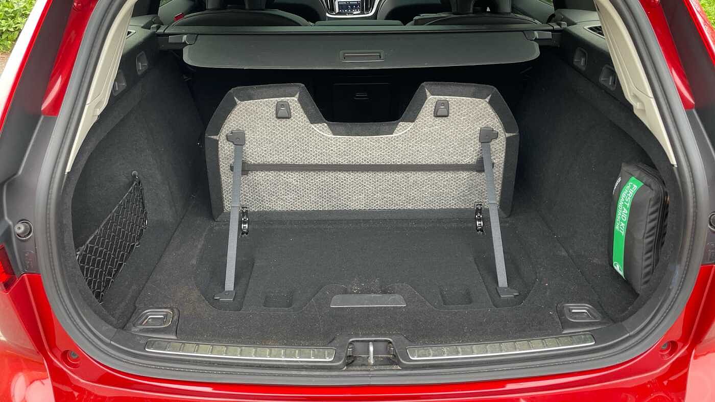 Volvo V60 Cross Country 2.0 B5P Cross Country Ultimate 5dr AWD Auto