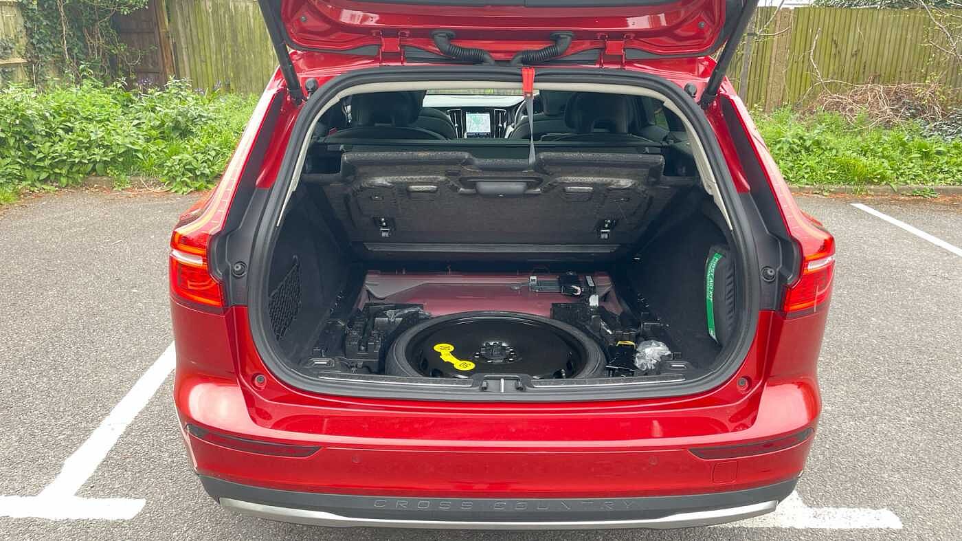 Volvo V60 Cross Country 2.0 B5P Cross Country Ultimate 5dr AWD Auto