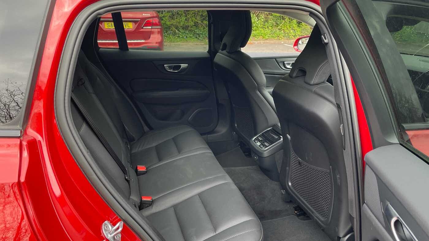 Volvo V60 Cross Country 2.0 B5P Cross Country Ultimate 5dr AWD Auto