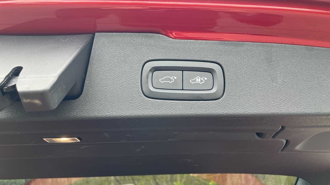 Volvo V60 Cross Country 2.0 B5P Cross Country Ultimate 5dr AWD Auto