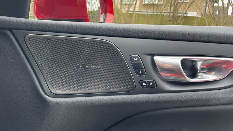 Volvo V60 Cross Country 2.0 B5P Cross Country Ultimate 5dr AWD Auto