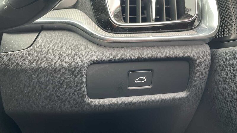 Volvo V60 Cross Country 2.0 B5P Cross Country Ultimate 5dr AWD Auto