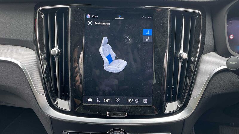 Volvo V60 Cross Country 2.0 B5P Cross Country Ultimate 5dr AWD Auto