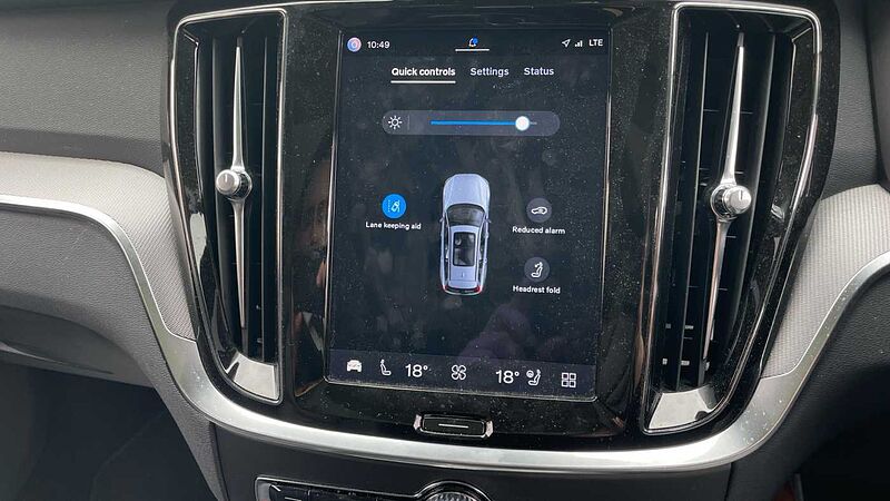 Volvo V60 Cross Country 2.0 B5P Cross Country Ultimate 5dr AWD Auto