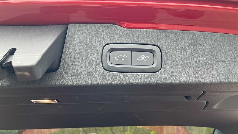 Volvo V60 Cross Country 2.0 B5P Cross Country Ultimate 5dr AWD Auto