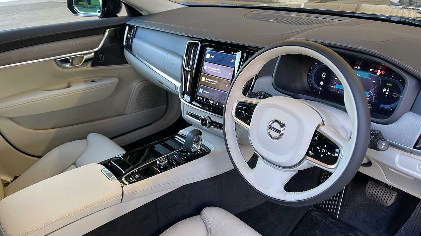 Volvo V90 Plus, T6 AWD Plug-in hybrid, Electric/Petrol, Dark