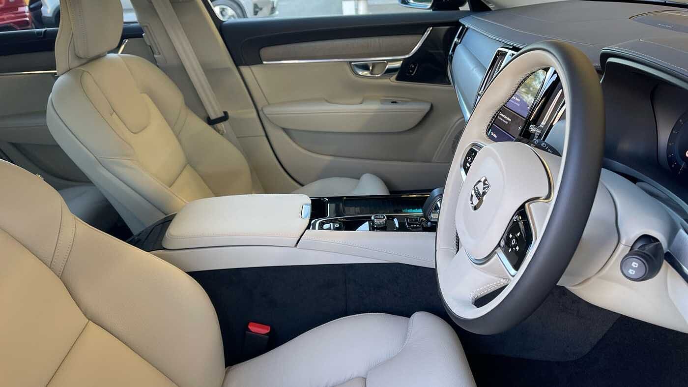 Volvo V90 Plus, T6 AWD Plug-in hybrid, Electric/Petrol, Dark