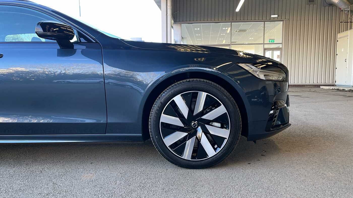 Volvo V90 Plus, T6 AWD Plug-in hybrid, Electric/Petrol, Dark
