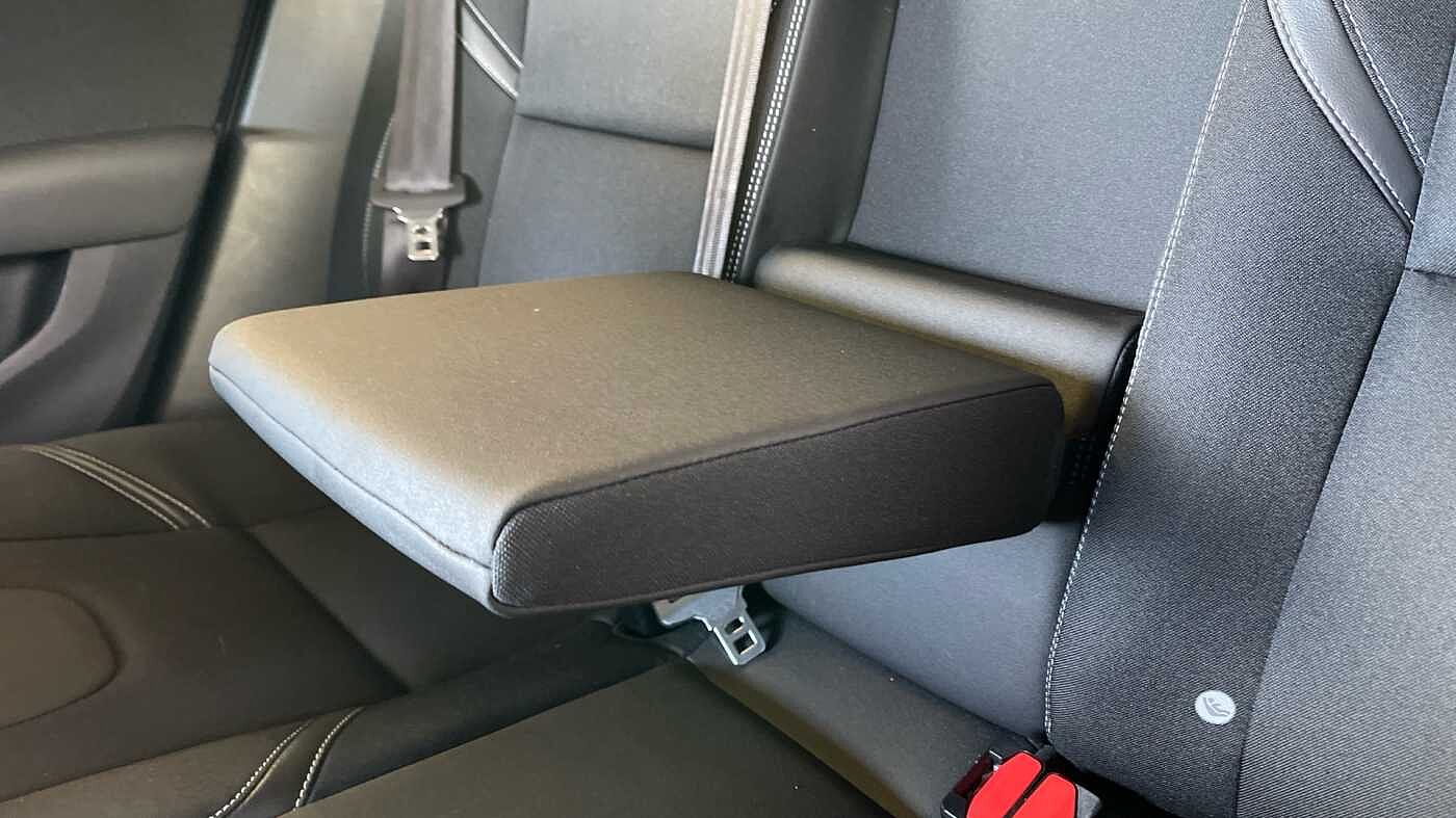 Volvo V40 T2 Momentum Manual