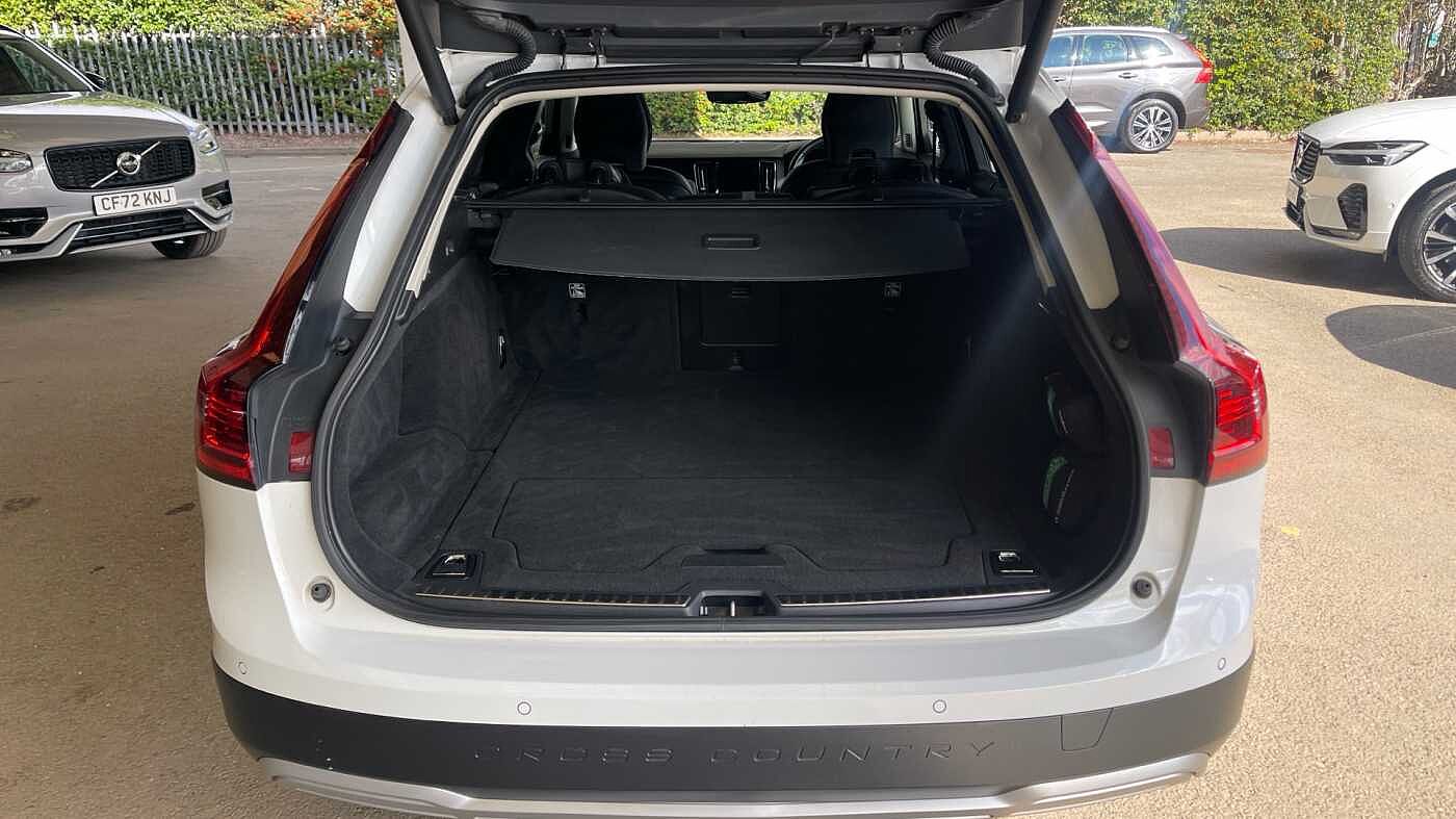 Volvo V90 Cross Country, B4 AWD mild hybrid