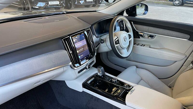 Volvo V90 Plus, T6 AWD Plug-in hybrid, Electric/Petrol, Dark