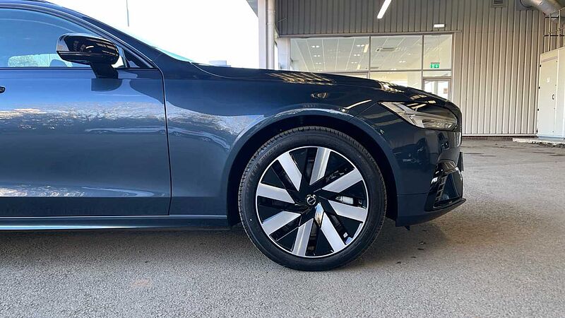 Volvo V90 Plus, T6 AWD Plug-in hybrid, Electric/Petrol, Dark