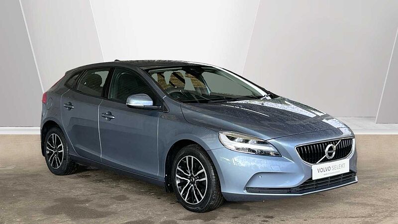 Volvo V40 T2 Momentum Manual