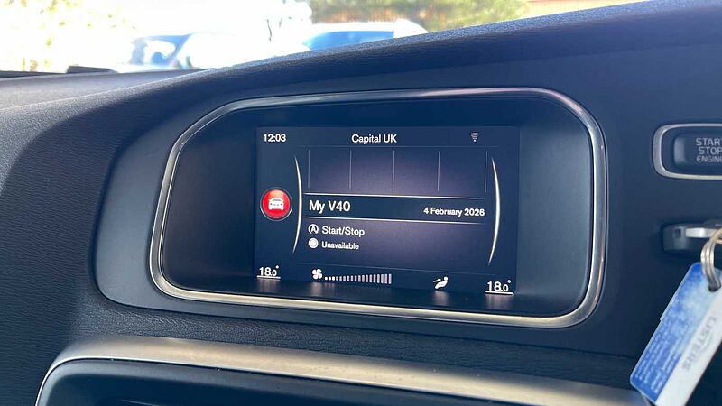 Volvo V40 T2 Momentum Manual