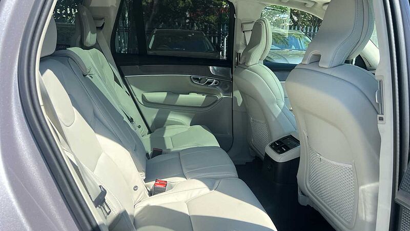 Volvo XC90 Ultra, T8 AWD Plug-in hybrid, Electric/Petrol, Dark, 7 Seats
