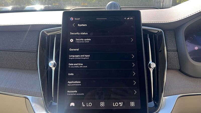 Volvo XC90 Ultra, T8 AWD Plug-in hybrid, Electric/Petrol, Dark, 7 Seats