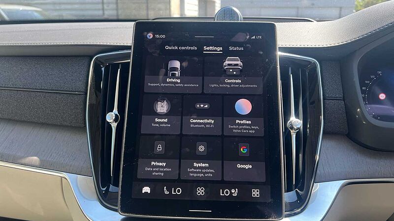 Volvo XC90 Ultra, T8 AWD Plug-in hybrid, Electric/Petrol, Dark, 7 Seats