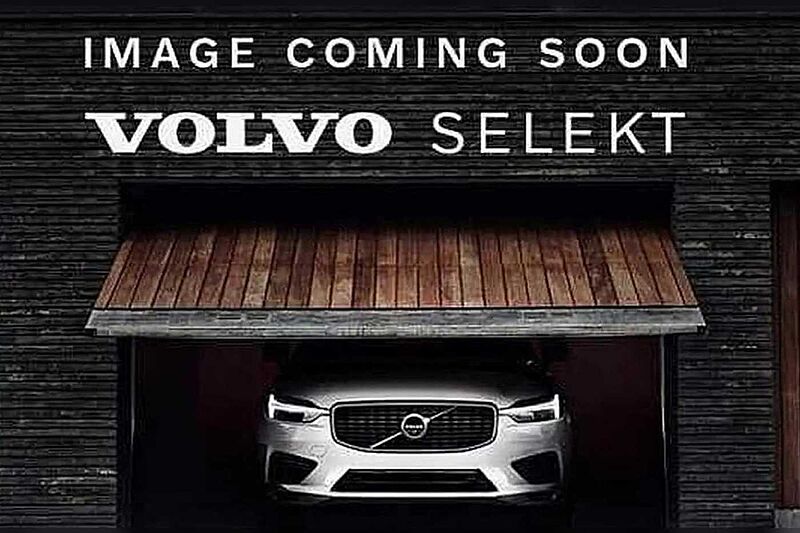Volvo V60 Ultra, T8 AWD Plug-in hybrid, Electric/Petrol, Dark