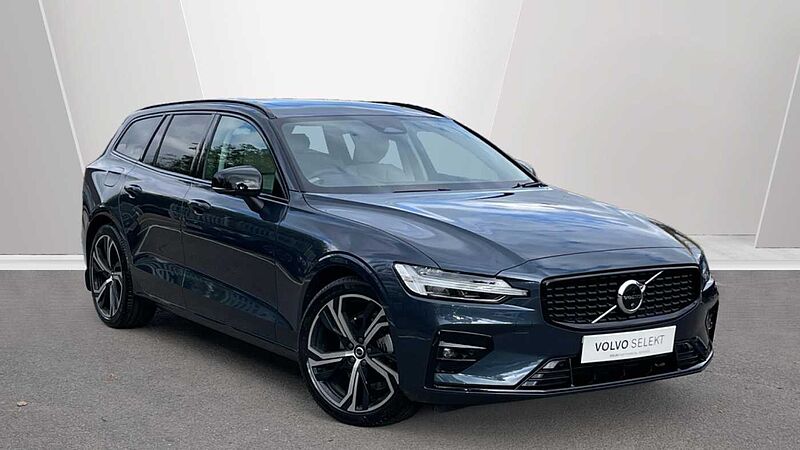 Volvo V60 Ultra, B4 Mild hybrid, Petrol, Dark