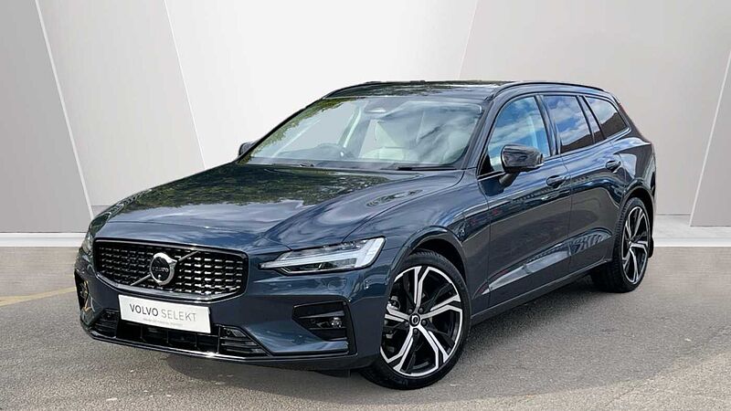 Volvo V60 Ultra, B4 Mild hybrid, Petrol, Dark