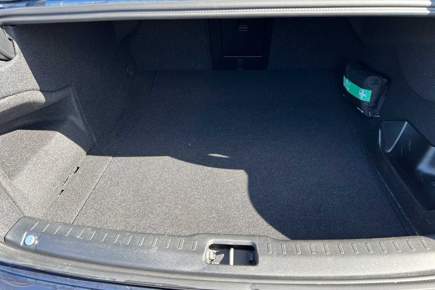 Volvo S90 Recharge Plus, T8 AWD plug-in hybrid, Electric/Petrol, Dark