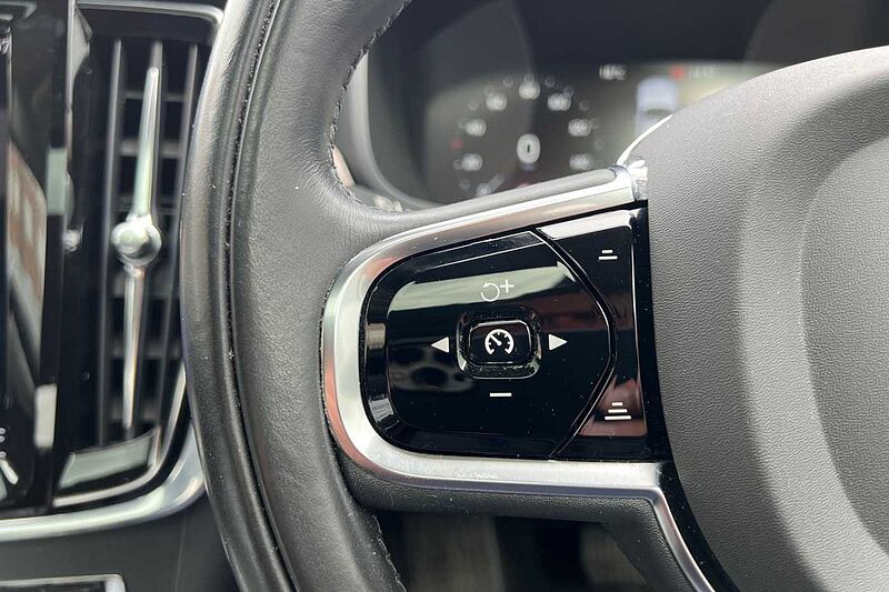 Volvo S90 Recharge Inscription, T8 AWD PHEV (Lounge: Climate: Driver Assist: Tech)